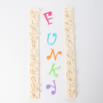 Cutter Alfabeto funky Lettere e Numeri 2 cm